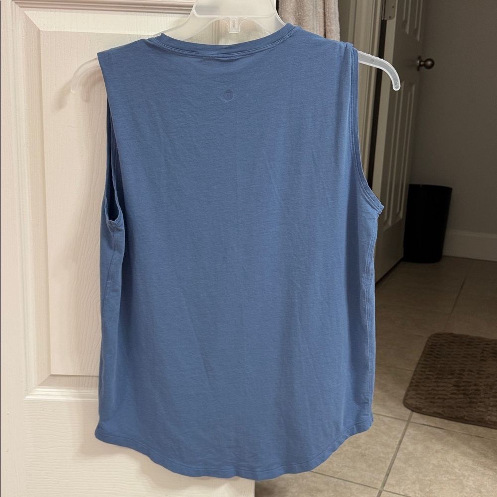 Lululemon Muscle Tank - Picture 2 of 3